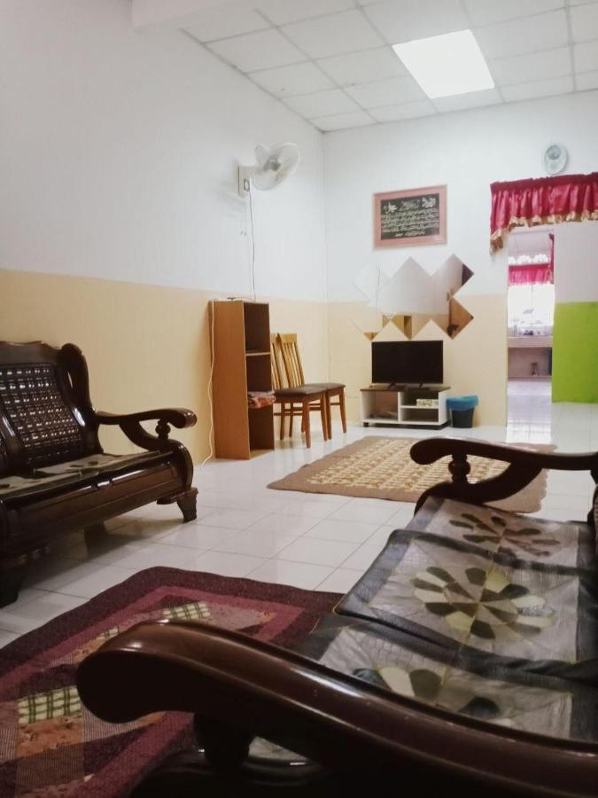 Homestay Ummi Razzin Kuala Kangsar Luaran gambar